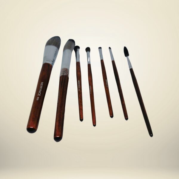 MERRYNICE Manisha 7 PCS Professional Makeup Brush Set - Image 3