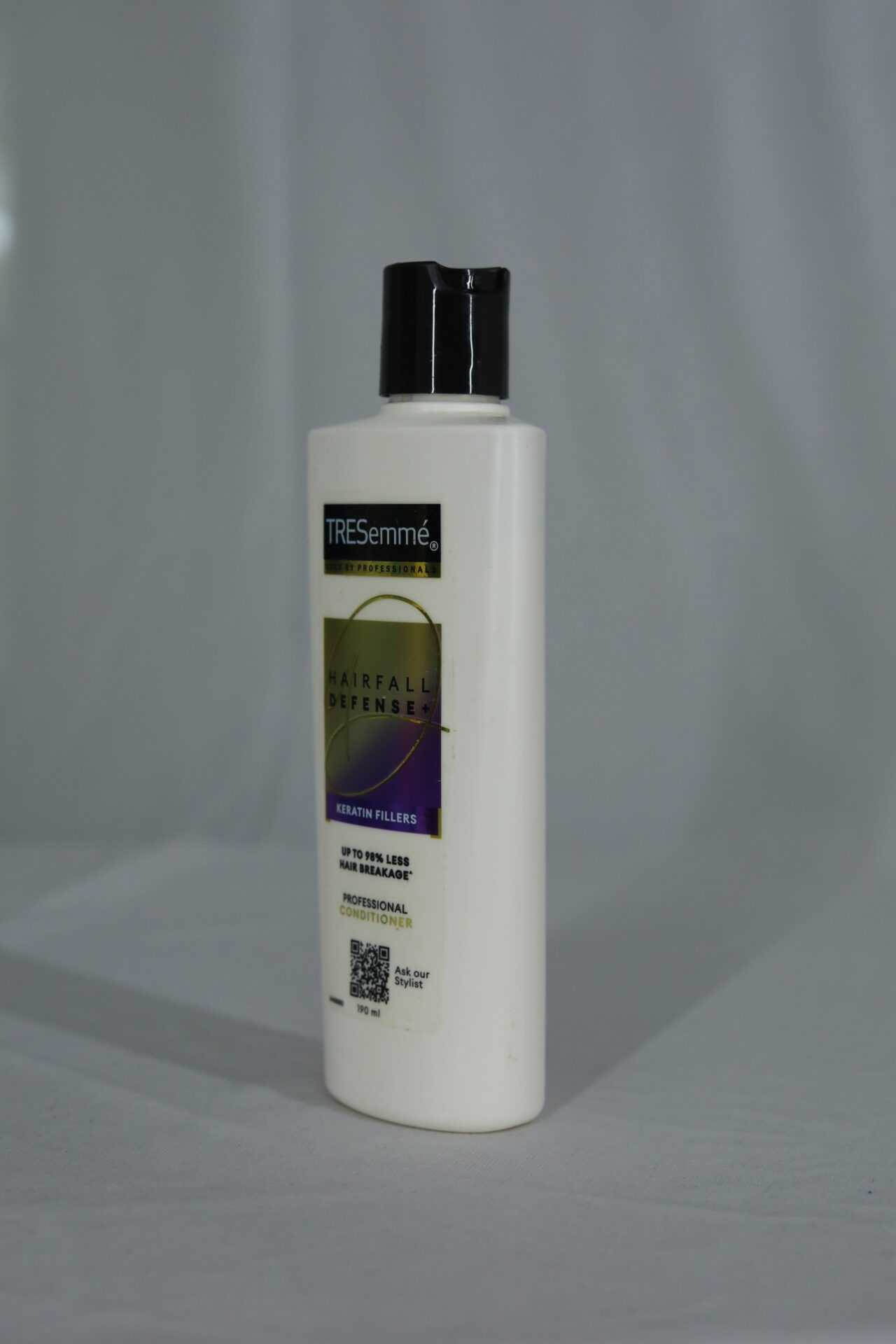 TRESemmé Hairfall Defense Keratin Conditioner – 190ml - Image 3