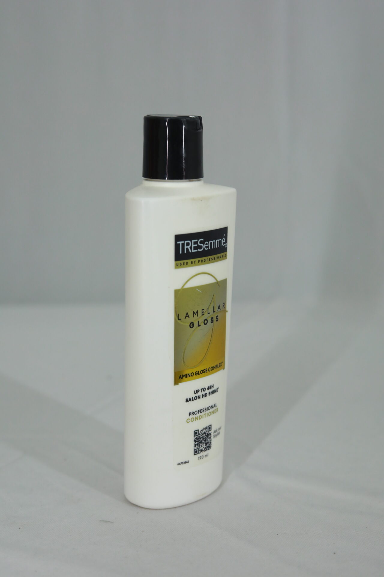 TRESemmé Lamellar Gloss Conditioner – Salon HD Shine - Image 2
